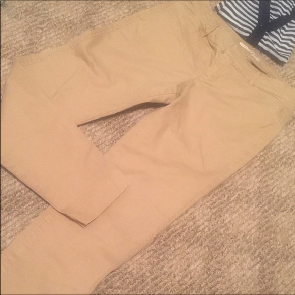 Old Navy Khaki Ladies Pixie Capri Pants - Picture 1 of 5